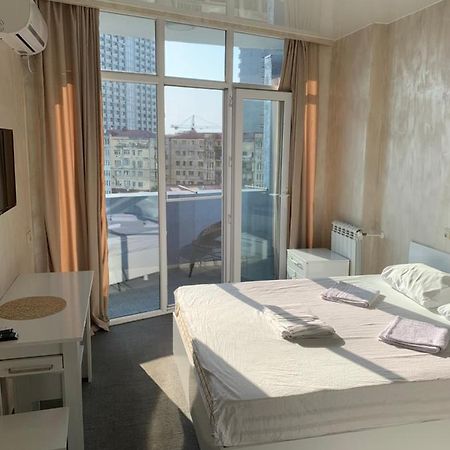 "Студия 24" - Посуточно И Помесячно Batumi Eksteriør billede
