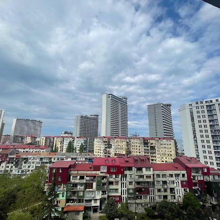 "Студия 24" - Посуточно И Помесячно Batumi Eksteriør billede